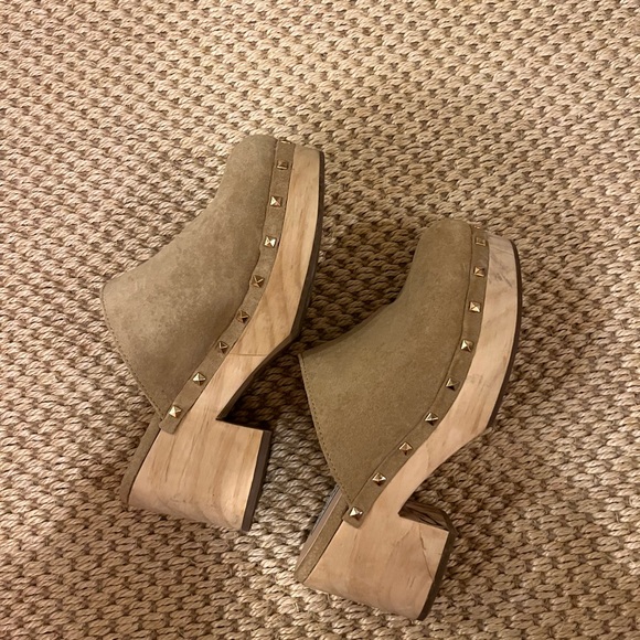 Steve Madden Brooklyn Clog - Picture 3 of 5